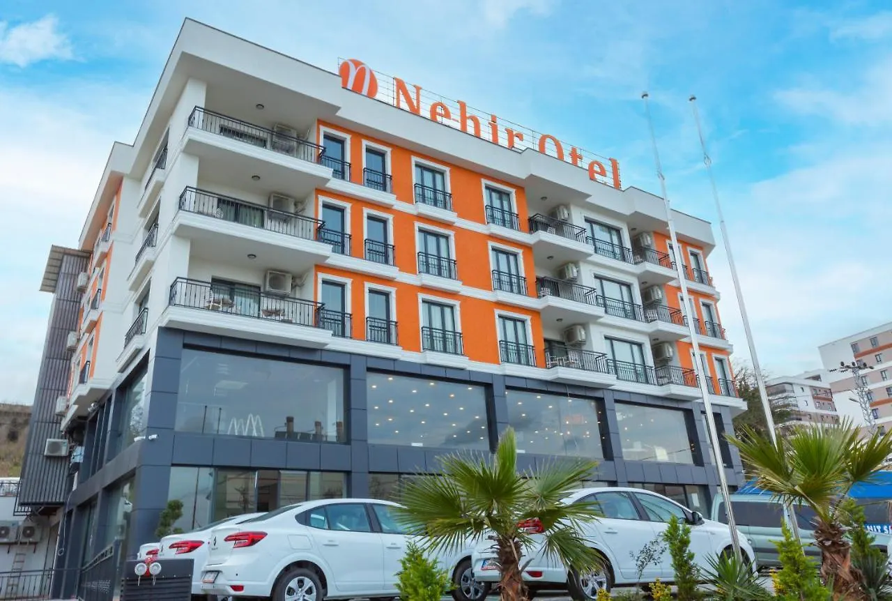 Nehir Otel Pelitli